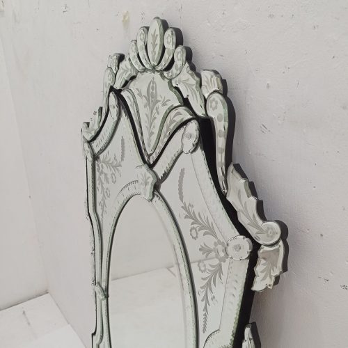 MG 001009 Venetian Mirrors Large 140x70cm – Elegant venetian mirror hand-etched glass with ornate frame handcrafted in Indonesia