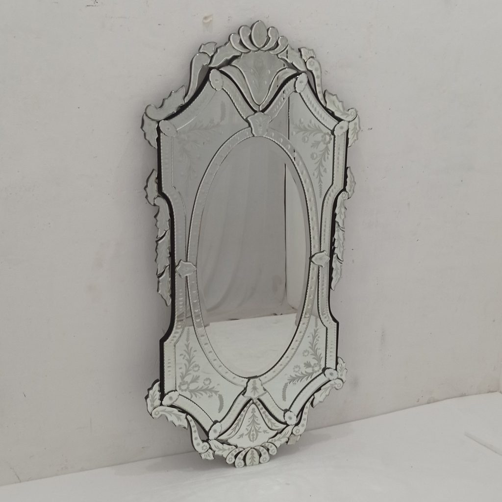 MG 001009 Venetian Mirrors Large 140x70cm – Artisan venetian mirror hand-etched glass with ornate frame handcrafted in Indonesia