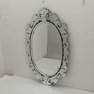 MG 001030 Venetian Mirror Oval Uk 152 cm x 92 cm – Handcrafted venetian oval mirror hand-etched glass with decorative frame handcrafted in Indonesia