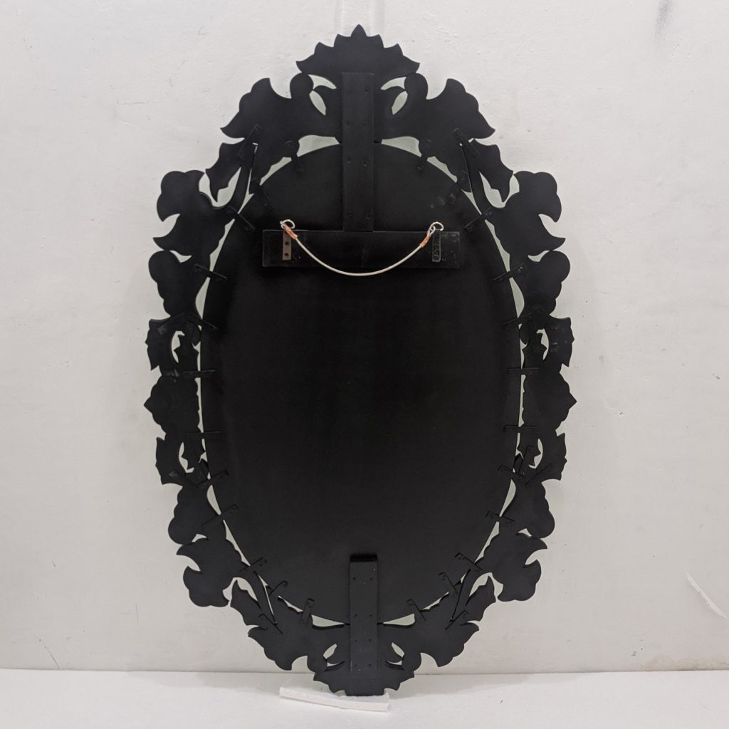 MG 001030 Venetian Mirror Oval Uk 152 cm x 92 cm – Premium venetian oval mirror hand-etched glass with decorative frame handcrafted in Indonesia