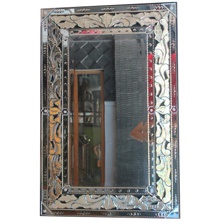 The beauty of Idul Fitri Holidays with Venetian mirrors.