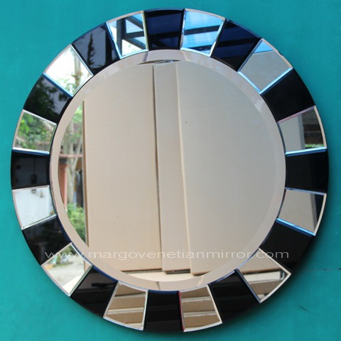 Putting Round Wall Mirror In The Corner Of Your House Would Be Good