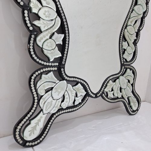 MG 013057 Hear Venetian Mirror Black 120x120cm Luxury Handmade Indonesia – Luxury venetian mirror hand-etched glass with ornate frame handcrafted in Indonesia