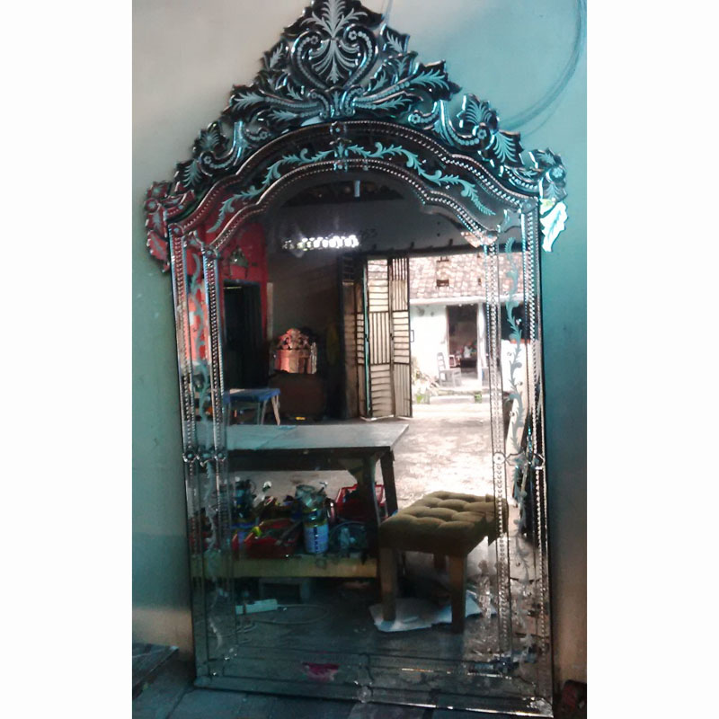 Story of Venetian Style Mirror in Java Indonesia.