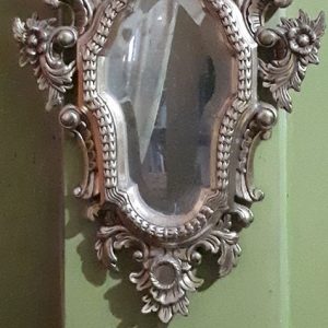 MG 030004 gold lead carved – Copy – Artisan handcrafted mirror premium quality glass with ornate frame handcrafted in Indonesia