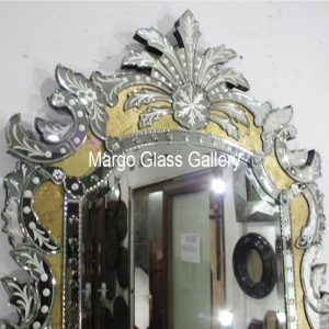 MG 080033 Eglomise Venetian Mirror