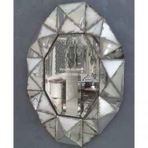 MG 014045 3D oval antique mirror