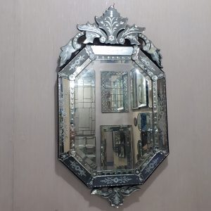 venetian mirror style
