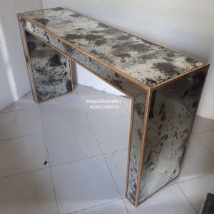 MG 006131 console 140x40x80