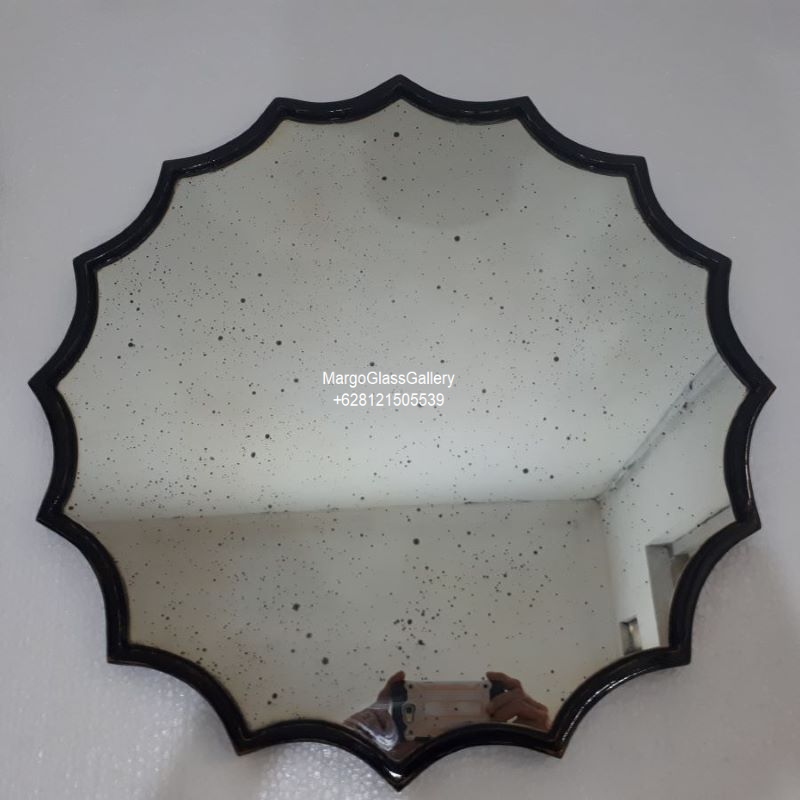 What is Antique Style Mirror ?