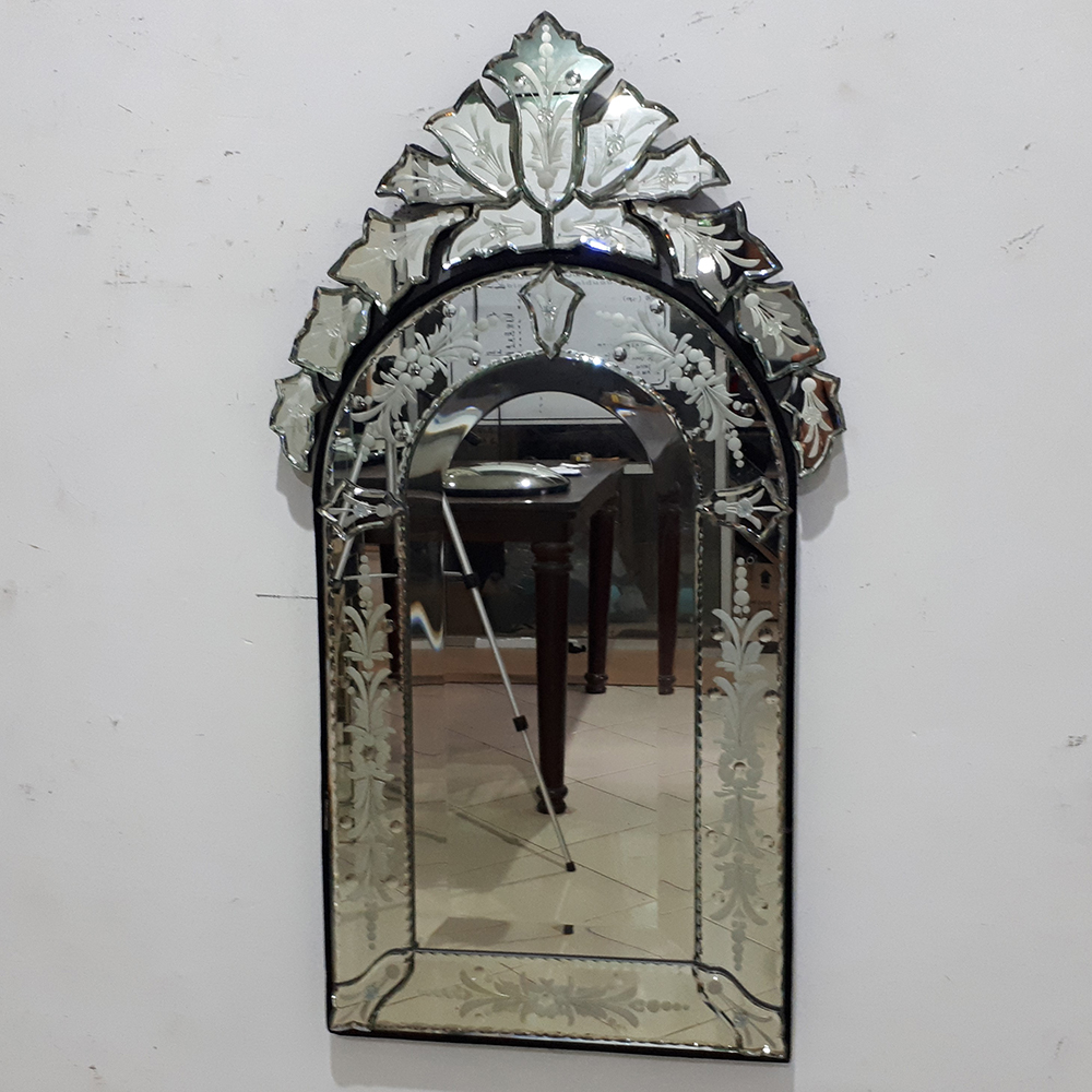 oval venetian mirrors