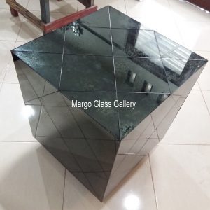 Box Table Mirrored Furniture MG 006200 Black