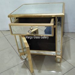 MG 006205 Nakas 50x40x60 cm