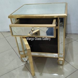 MG 006205 Nakas 50x40x60 cm
