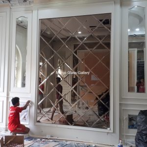 MG 070001 Master bedroom with brown mirror beveled