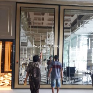 MG 065004 Beveled Mirror Leger