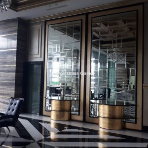MG 065004 Beveled Mirror Leger