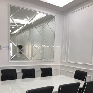 MG 065005 Wall Mirror Bevel Wajik