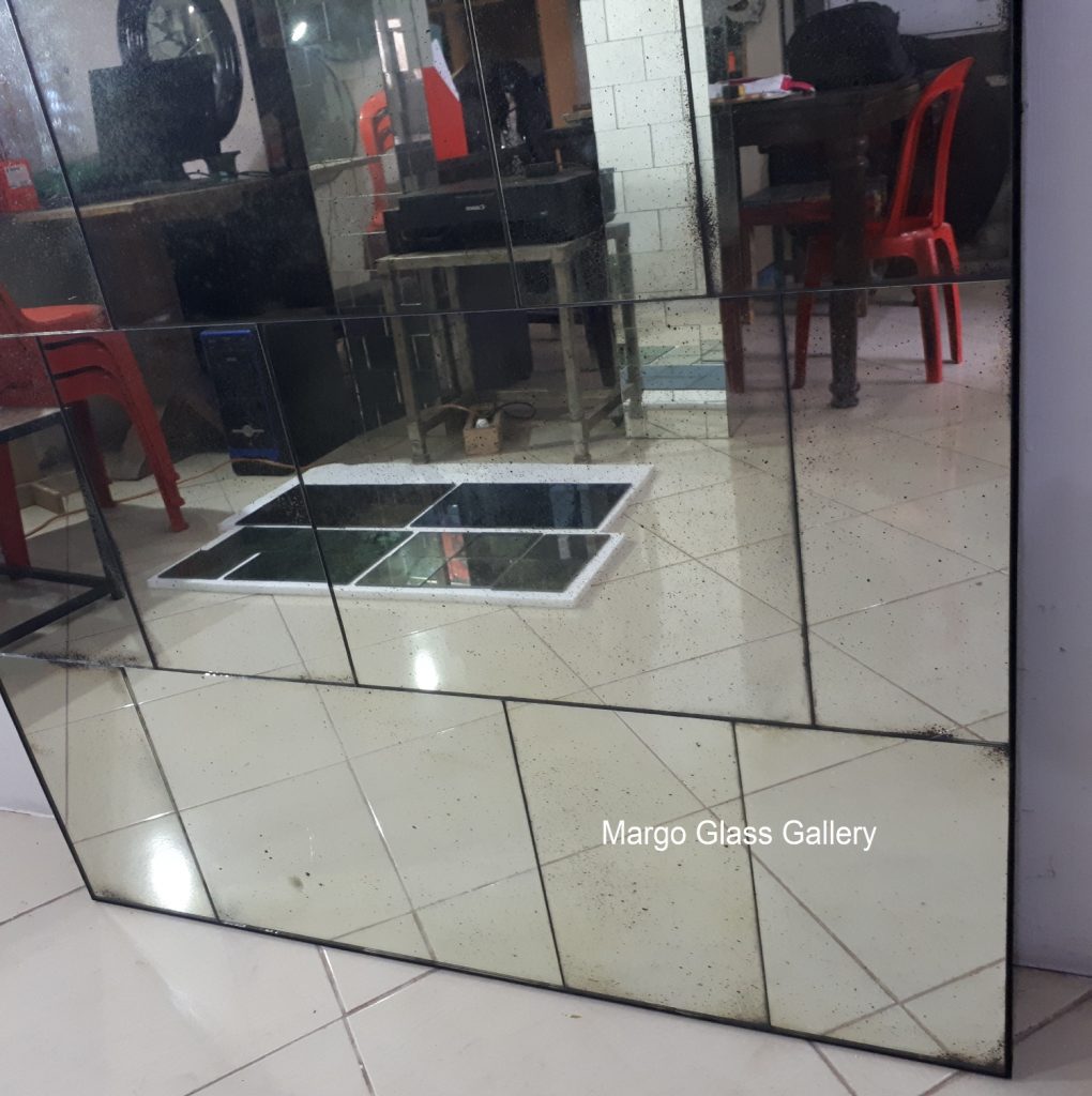 Antique Mirror Style