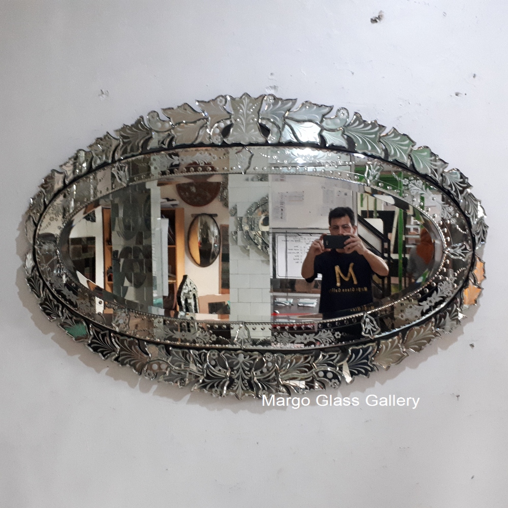 Venetian mirror manufacture