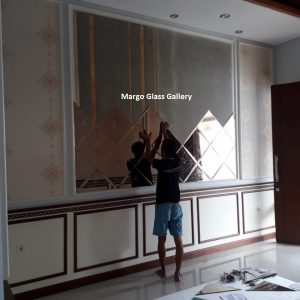MG 065014 Cermin Dinding Bevel Brown Wajik