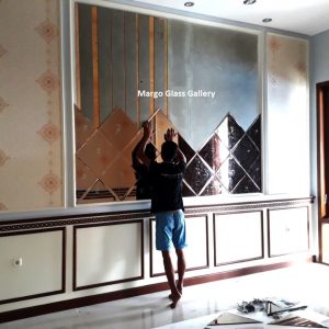 MG 065014 Cermin Dinding Bevel Brown Wajik