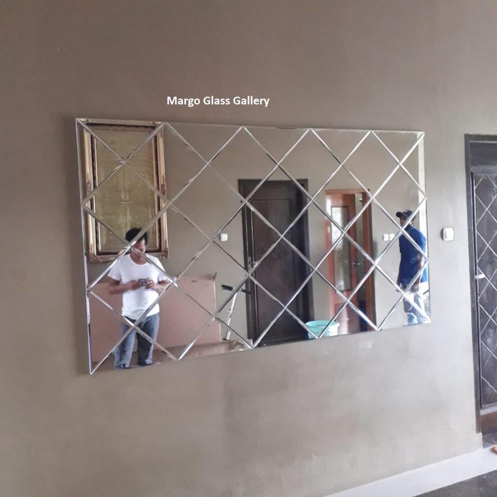 MG 065015 wall mirror 150x100cm