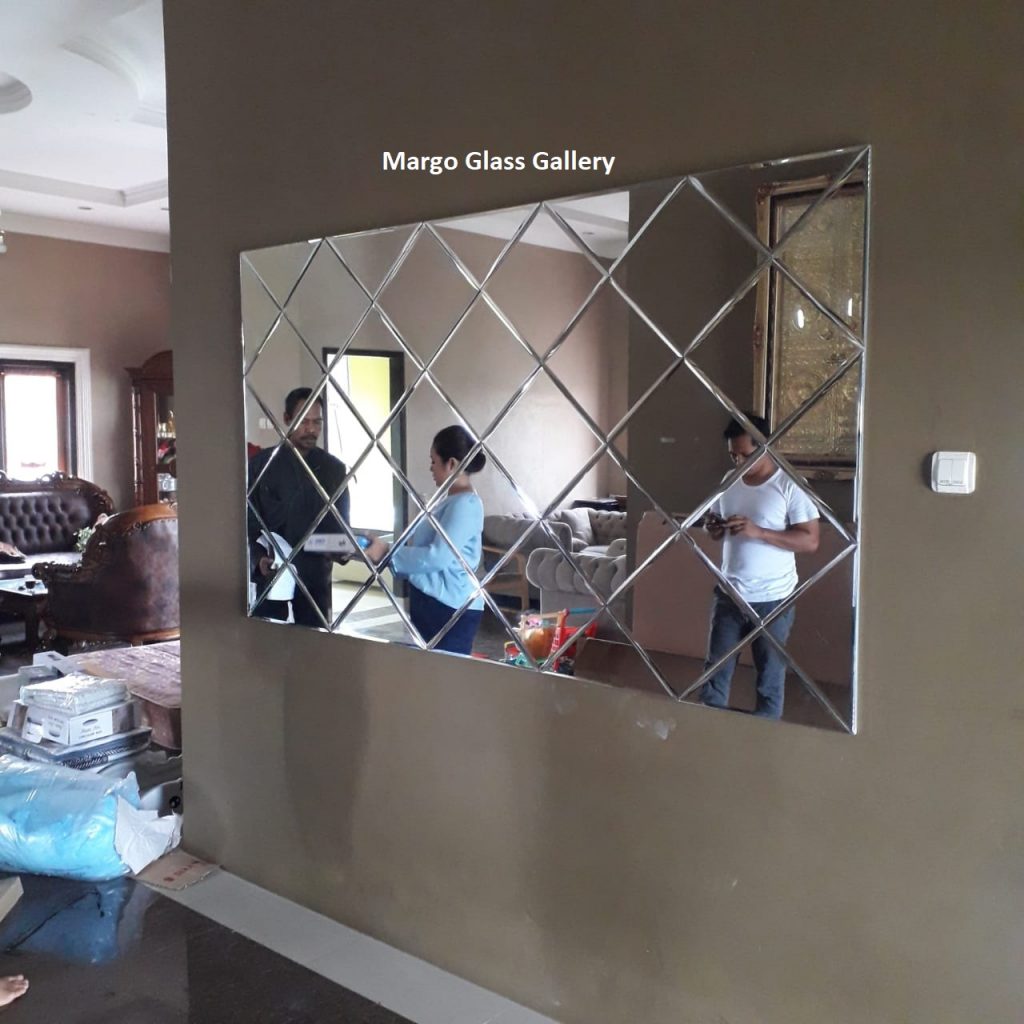 MG 065015 wall mirror 150x100cm