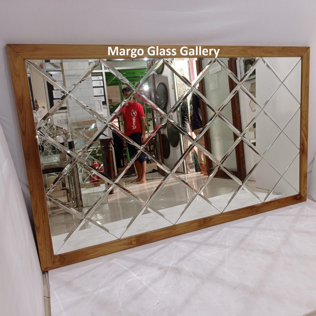MG 065017 bevel mirror wajik frame jati natural