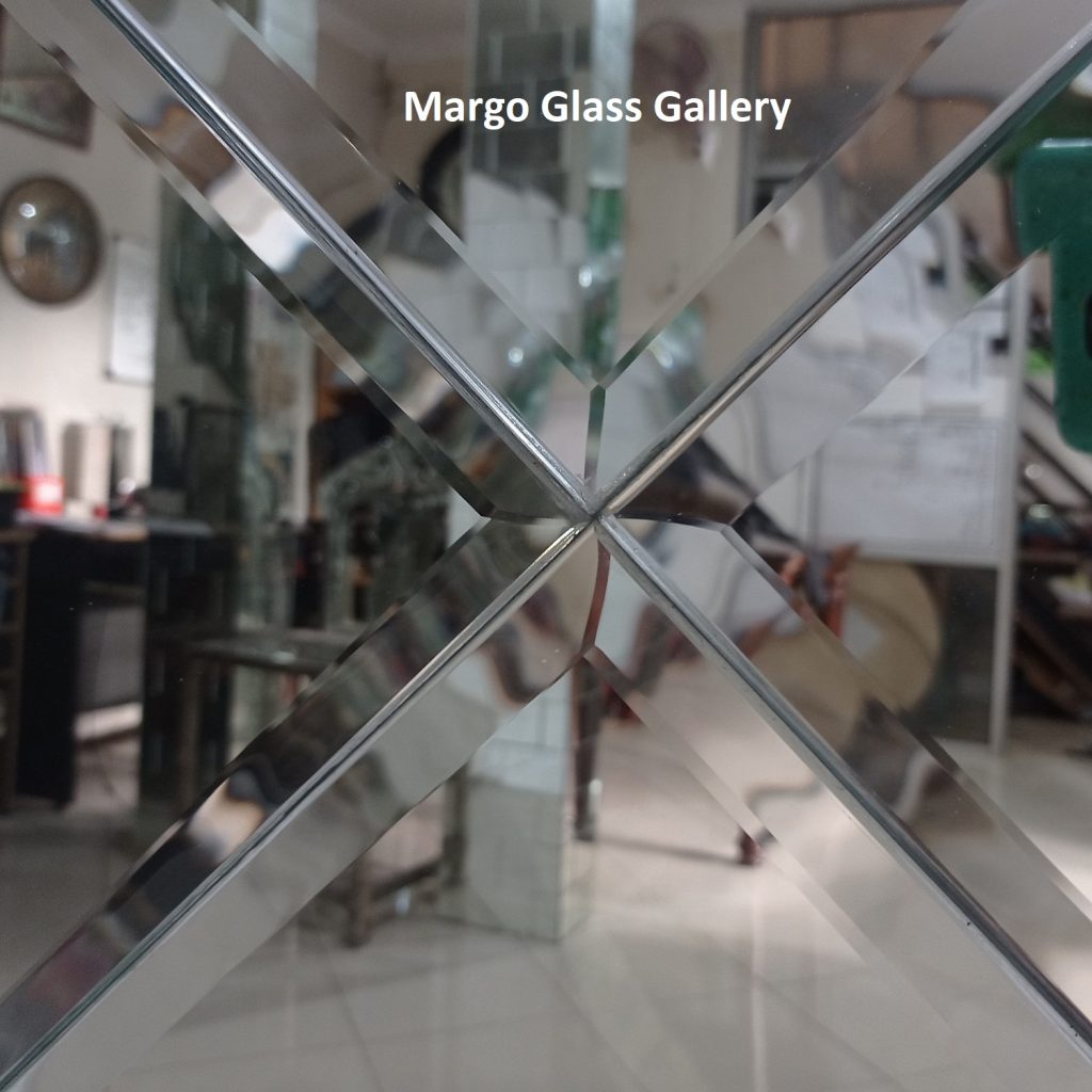 MG 065017 bevel mirror wajik frame jati natural 150x90cm