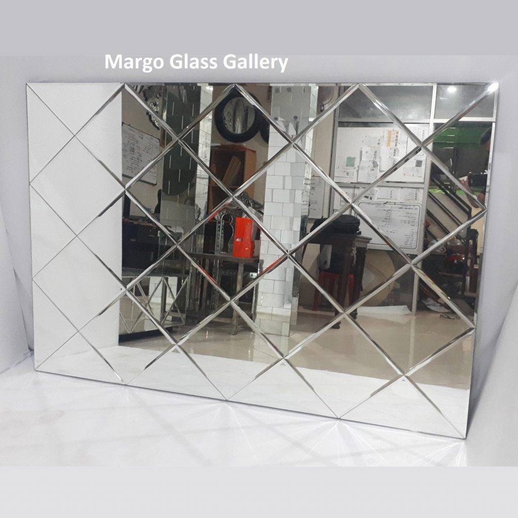 MG 065028 Bevel Mirror Ruang Makan