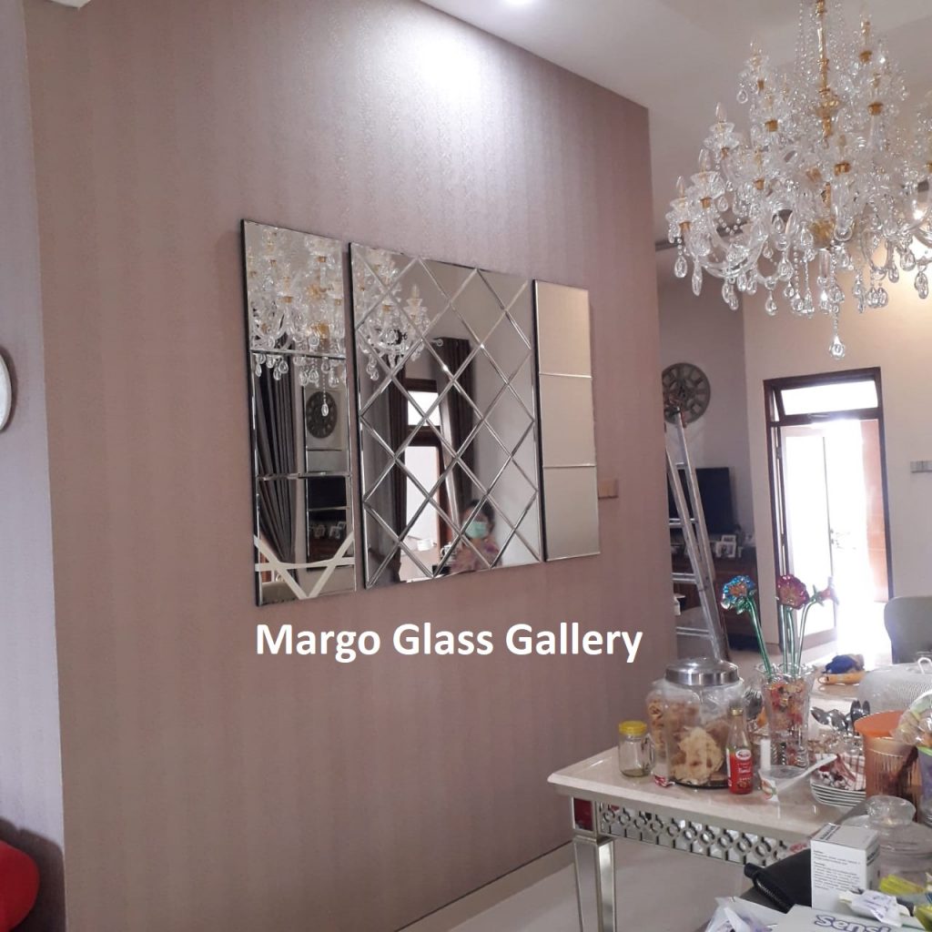 MG 065028 Bevel Mirror Ruang Makan