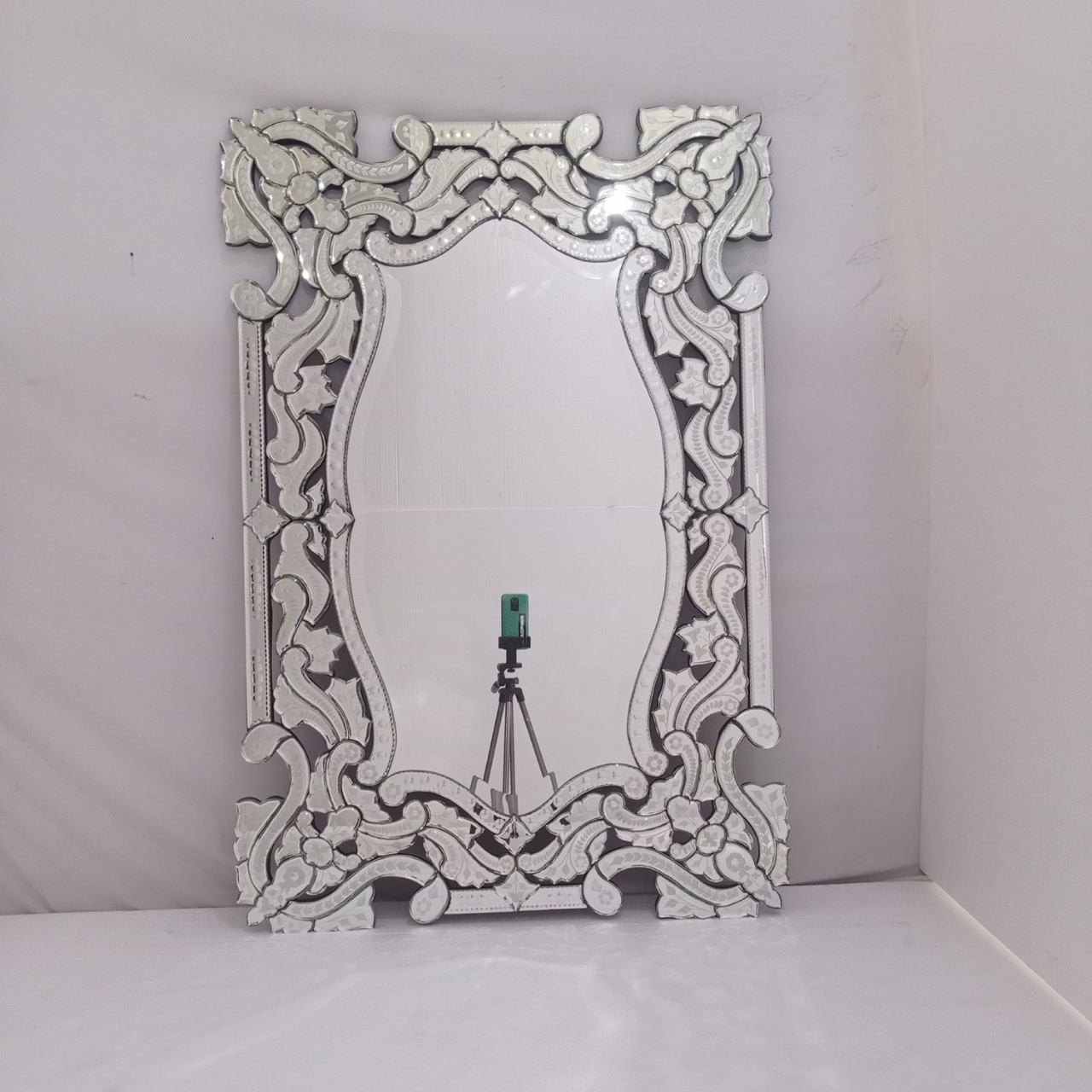 MG 080081 Venetian Mirror 120x80cm batik
