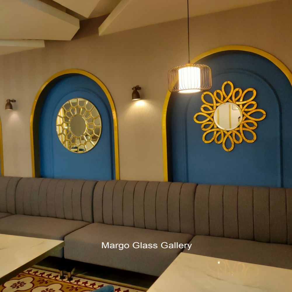 Choosing Verre Eglomise Mirror for Home Decoration