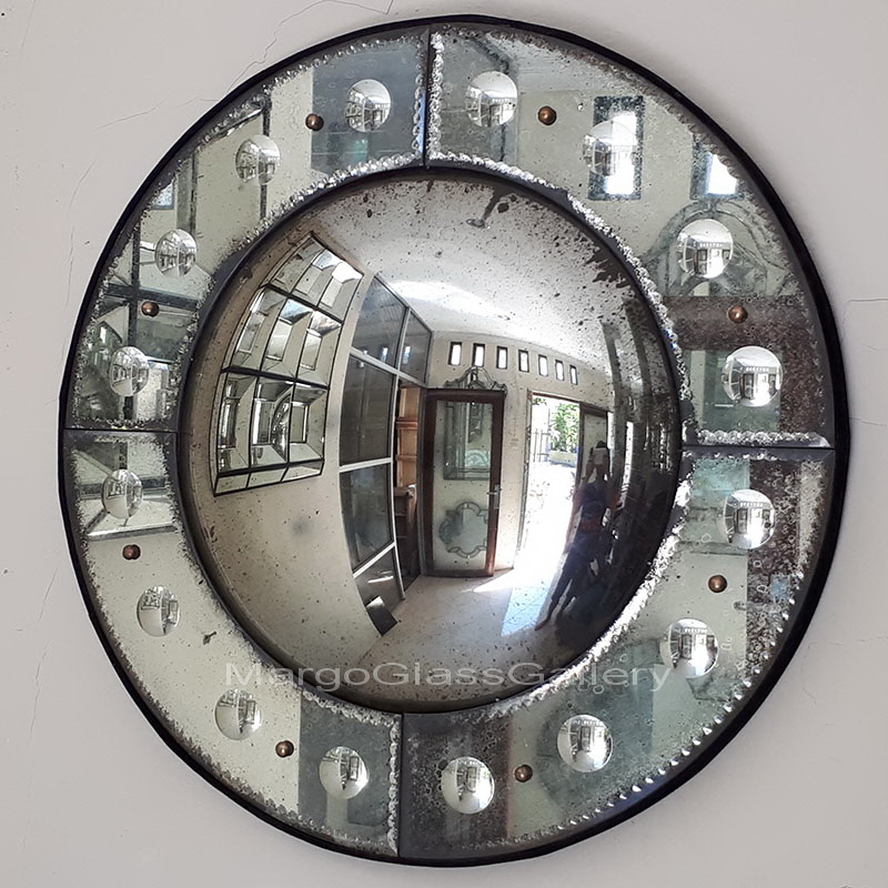 This Is What Would Happen If A Convex Wall Mirror Is Installed In Your Home