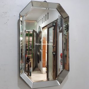 Modern Wall Mirror MG 004612
