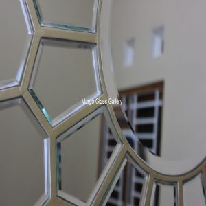MG 004615 Round Mirror – Luxury decorative mirror mirror premium quality glass with ornate frame handcrafted in Indonesia
