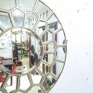 MG 004615 Round Mirror – Premium decorative mirror mirror premium quality glass with ornate frame handcrafted in Indonesia
