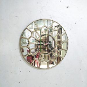 MG 004615 Round Mirror – Elegant decorative mirror mirror premium quality glass with ornate frame handcrafted in Indonesia