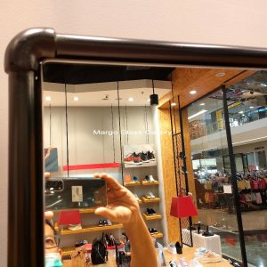 MG 004647 wall mirror dengan besi bulat – Artisan decorative mirror mirror premium quality glass with ornate frame handcrafted in Indonesia