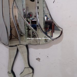 MG 004677 Venetian style Retro Figural Lady Mirror Uk 180 cm x 110 cm – Luxury venetian mirror hand-etched glass with ornate frame handcrafted in Indonesia