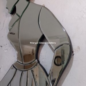 MG 004677 Venetian style Retro Figural Lady Mirror Uk 180 cm x 110 cm – Classic venetian mirror hand-etched glass with ornate frame handcrafted in Indonesia
