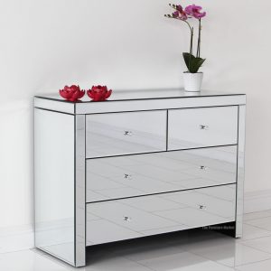 MG 006232 Venetian mirrored 2over 2drawer chest