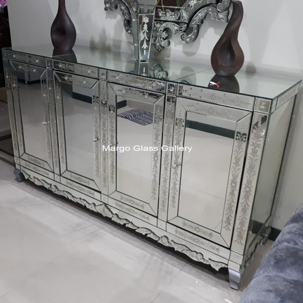 MG 006248 Cabinet 160x50x110 – Elegant handcrafted mirror premium quality glass with ornate frame handcrafted in Indonesia