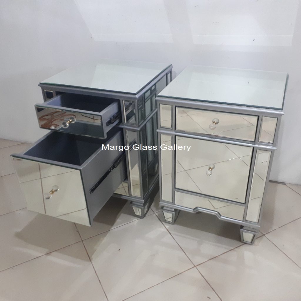 MG 006261 NAKAS SILVER 70x40x50 – Premium handcrafted mirror premium quality glass with ornate frame handcrafted in Indonesia