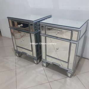 MG 006261 NAKAS SILVER 70x40x50 – Elegant handcrafted mirror premium quality glass with ornate frame handcrafted in Indonesia