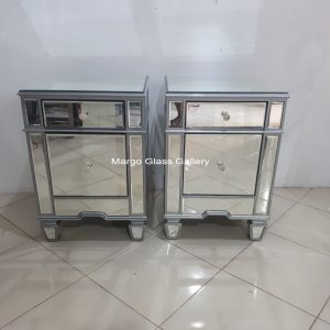 MG 006261 NAKAS SILVER 70x40x50 – Classic handcrafted mirror premium quality glass with ornate frame handcrafted in Indonesia