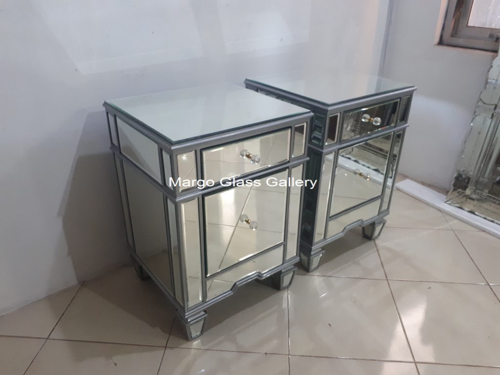 MG 006261 NAKAS SILVER 70x40x50 – Artisan handcrafted mirror premium quality glass with ornate frame handcrafted in Indonesia