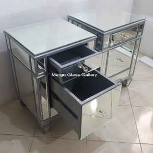 MG 006261 NAKAS SILVER 70x40x50 – Luxury handcrafted mirror premium quality glass with ornate frame handcrafted in Indonesia