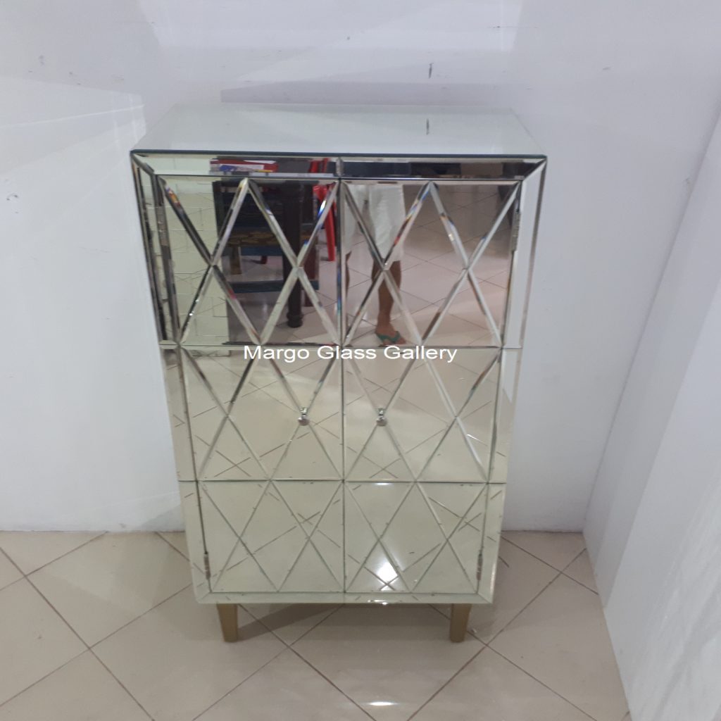 MG 006264 Cabinet large mirror Wdh 100x50x150cm – Premium decorative mirror mirror premium quality glass with ornate frame handcrafted in Indonesia